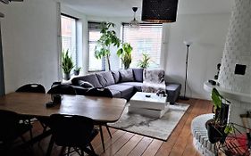 Cosy & Modern 3 Bedroom House Close To The Beach